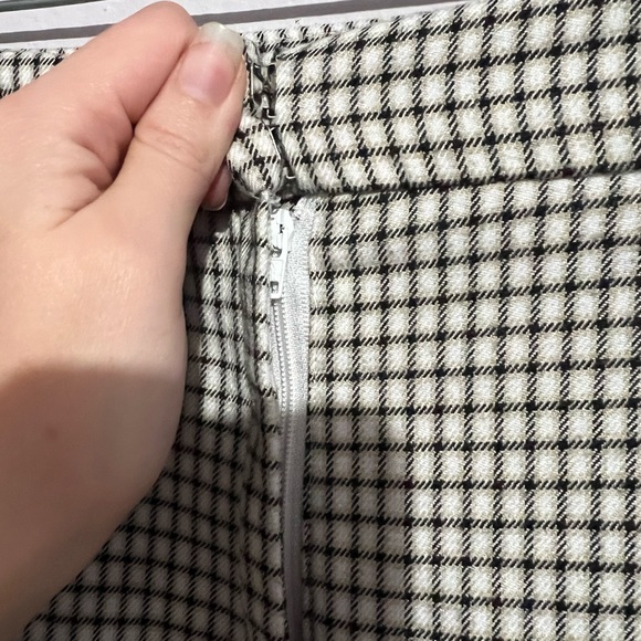 Worthington Checkered Skim Ankle Trousers - Picture 3 of 6